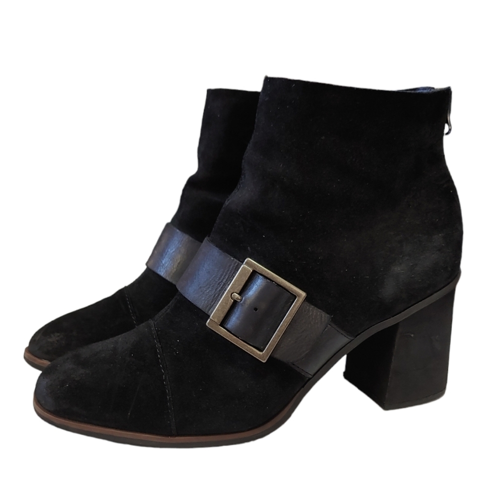Kork Ease Black Suede Square Toe Buckle Ankle Heels Booties Women's Size 9.5 - Picture 3 of 11